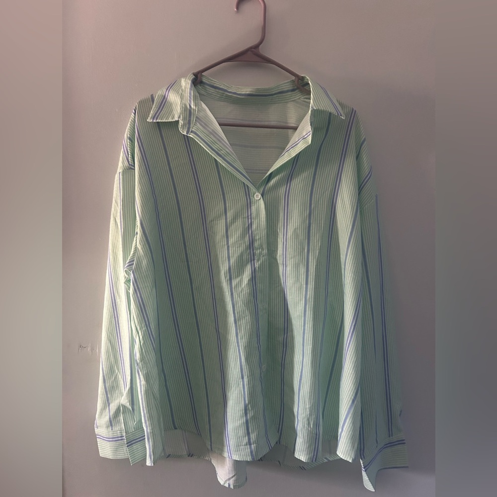 SHEIN button up top